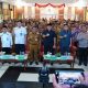 Bupati Tanah Laut H. Rahmat Trianto mengikuti peluncuran program 80.000 Koperasi Merah Putih secara virtual dari Pelaihari, Senin (21/7/2025).