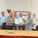 COO PT BIB R. Utoro dan Kepala DLH Tanah Bumbu Rahmat Prapto Udoyo menandatangani berita acara hibah lahan untuk TPS di Kantor PT BIB, Kecamatan Angsana, Rabu (24/7/2025).