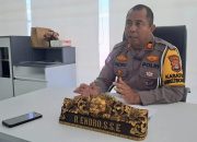 Kasat Lantas Polres Hulu Sungai Selatan, AKP Rachmat Endro Suprapto, saat berada di ruang kerjanya membahas langkah-langkah peningkatan keselamatan lalu lintas di wilayah hukum HSS.