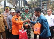 Tinjau Lokasi Kebakaran, Bupati Heriyus Janji Bantu Korban Secara Langsung