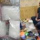 Personel Polsek Banjarmasin Barat mengamankan bungkusan berisi serbuk kristal putih yang ditemukan di Jalan Belitung Darat, diduga sabu seberat 500 gram, Selasa (22/7/2025). (Foto: Humas Polsek Banjarmasin Barat)