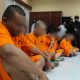 Para tersangka kasus narkotika yang berhasil ditangkap BNN selama periode Juni hingga Juli 2025, ditampilkan bersama barang bukti dalam konferensi pers di Jakarta, Rabu(30/7/2025).