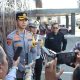 Kapolres Tabalong AKBP Wahyu Ismoyo J., S.I.K., M.H., M.Tr.Opsla. memberikan keterangan pers kepada awak media terkait penegakan hukum Karhutla, didampingi PS Kasi Humas Iptu Joko Sutrisno dan jajaran, di halaman Mapolres Tabalong (Humrestab)