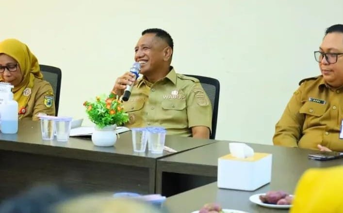 Wakil Bupati Tanah Laut H.M. Zazuli meninjau fasilitas RSUD Hadji Boejasin bersama tim uro-nefrologi RSUD Ulin Banjarmasin, Senin (11/8/2025).