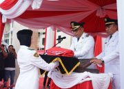 Pemkab Kotabaru Gelar Upacara Penurunan Bendera HUT RI ke-80