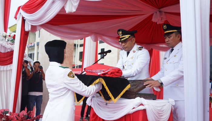 Pemkab Kotabaru Gelar Upacara Penurunan Bendera HUT RI ke-80