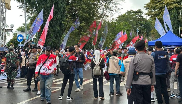 Polres Kotabaru Amankan Karnaval HUT ke-80 Kemerdekaan RI