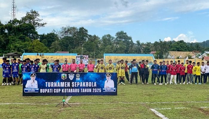 Bupati Cup 2025 Resmi Dibuka, 40 Tim Ramaikan Turnamen Sepak Bola di Kotabaru