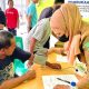 Petugas medis Puskesmas Sukamara memeriksa kesehatan warga binaan di Lapas Kelas III Sukamara, Senin (25/8/2025).