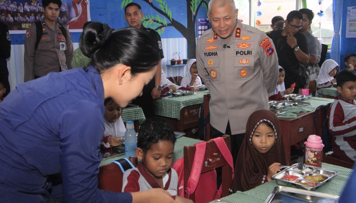 Polda Kalsel Resmikan SPPG Polri, 1.700 Siswa Terima Makan Bergizi Gratis
