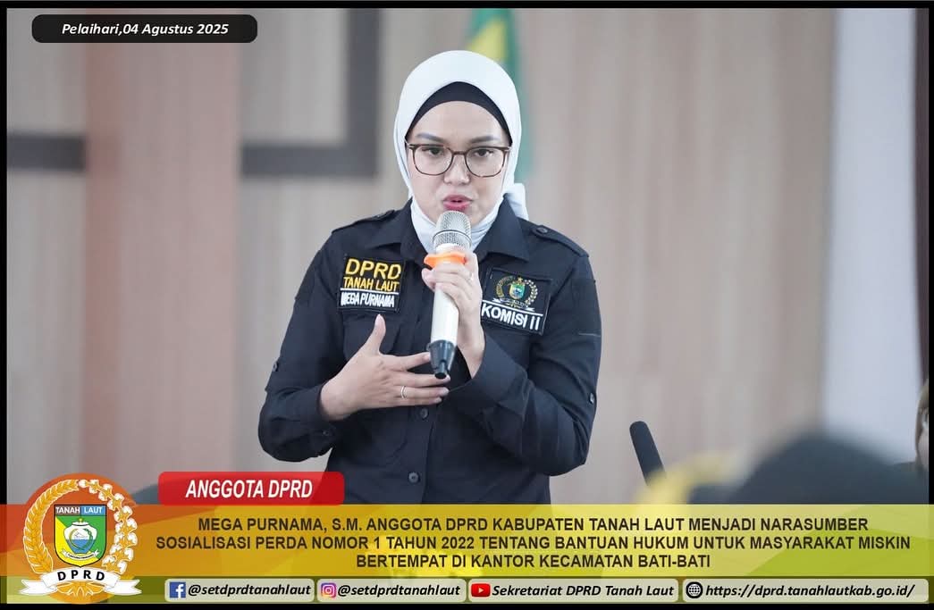 Anggota DPRD Tanah Laut dari PAN, Megga Purnama, saat memberikan pemaparan dalam Sosialisasi Perda Nomor 1 Tahun 2022 tentang Bantuan Hukum untuk Masyarakat Miskin di Kecamatan Bati-Bati.