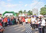 Ribuan Warga Ramaikan Jalan Sehat Bersama PWI dan Pemkab Kapuas