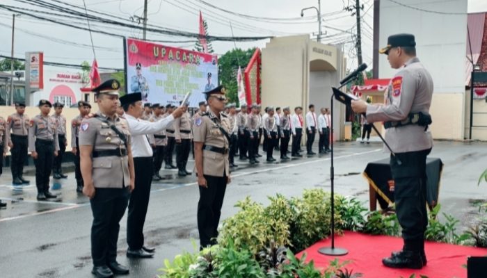 Kapolres Kotabaru Pimpin Sertijab dan Purna Tugas Personel Polres