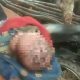 Seorang warga Pelaihari menggendong bayi yang ditemukan di semak-semak Jalan PT SUN, Tanah Laut, Rabu (27/8/2025)
