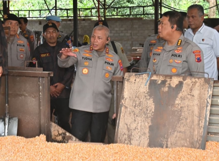 Kapolda Kalsel Tinjau Gudang dan Dryer Jagung untuk Dukung Ketahanan Pangan