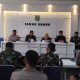 Pj Sekretaris Daerah Tanah Bumbu Yulian Herawati memimpin rapat pemantapan persiapan HUT RI ke-80 bersama Forkopimda dan instansi terkait di Kantor Bupati, Selasa (12/8/2025).