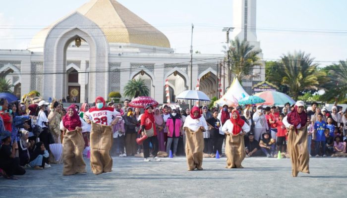 Lomba Rakyat Meriahkan HUT ke-80 RI di Tanah Bumbu, Bupati Tekankan Persatuan
