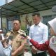 Wakil Bupati Sukamara, Nur Efendi, saat meninjau kegiatan penanaman kelapa serentak di Kebun Agrowisata Lapas Kelas III Sukamara, Selasa (9/9/2025).