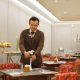 Housekeeping Manager Atria Hotel Malang, Arif, mengajak tamu berpartisipasi dalam program reuse handuk sebagai bagian Green Movement ramah lingkungan.