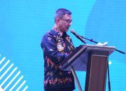 Marsma TNI Arifien Sjahrir menyampaikan sambutan Deputi Kemenko Polkam Marsda TNI Eko D. Indarto dalam Seminar Literasi Digital di Bandung, Kamis (11/9/2025).