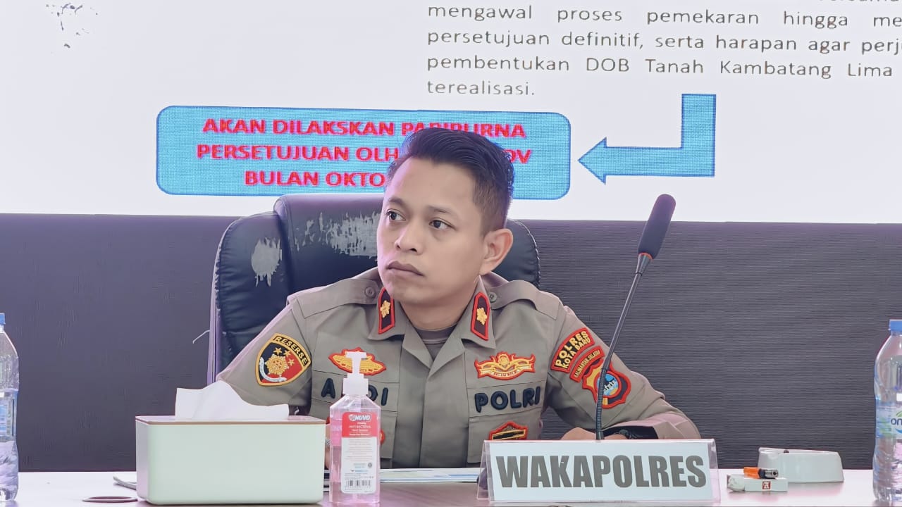 Wakapolres Kotabaru KOMPOL Andi Ahmad Bustanil, S.I.K., M.H., memimpin langsung Gelar Operasional (GO) Triwulan III Tahun Anggaran 2025 di Aula Sanika Satyawada Polres Kotabaru, Selasa (16/9/2025).