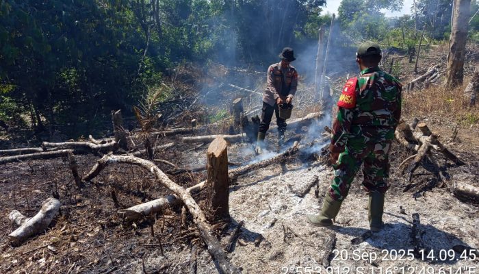 Polisi dan TNI Sigap Cek Hotspot Karhutla di Desa Sembilang