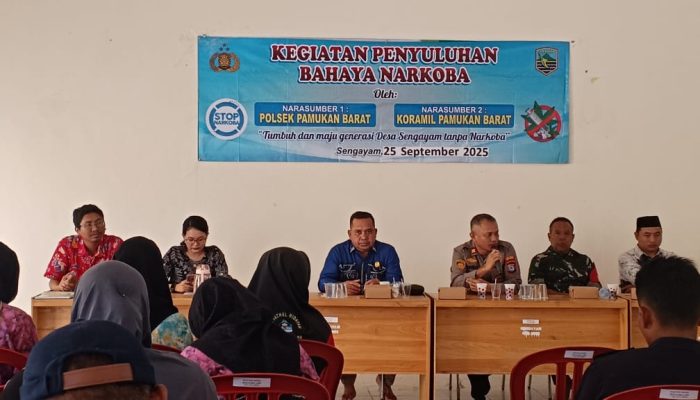 Warga Sengayam Dapat Edukasi Bahaya Narkoba dan Penyakit Menular dari Polisi dan Tenaga Medis