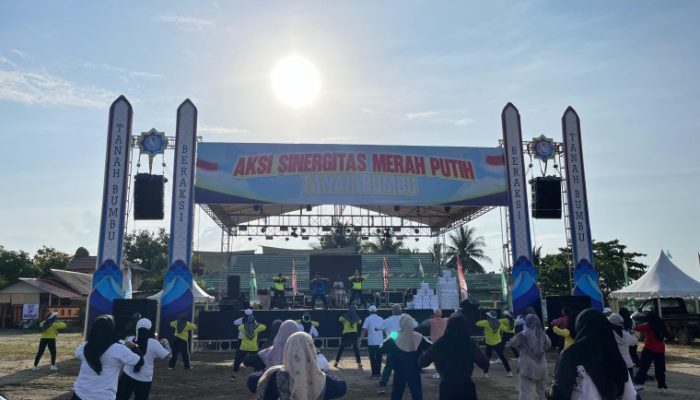 Senam Merah Putih Meriahkan Aksi Sinergitas di Pagatan