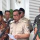 Gubernur DKI Jakarta Pramono Anung memberikan keterangan pers di Balai Kota Jakarta, Senin (1/9/2025), memastikan stok pangan aman hingga Oktober 2025.