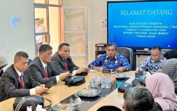 Peserta PKN II Angkatan XXIII mengunjungi DK2UKM Majalengka untuk belajar inovasi UMKM lewat program GASIK yang sukses dorong pelaku usaha lokal.