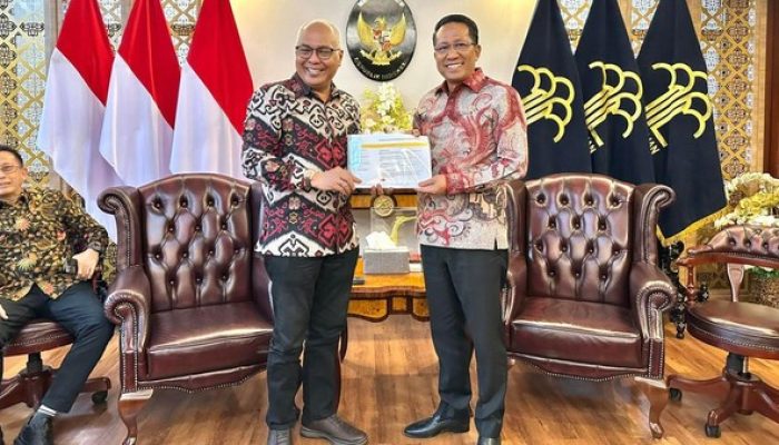 PWI Resmi Terdaftar di Kemenkumham, Akhmad Munir Ajak Wartawan Bersatu