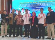 Asisten III Dinansyah, bersama Sekjen DPP PAPPRI Dwiki Dharmawan, Wakil Ketua Umum Ayu Soraya, dan Ketua DPD PAPPRI Kalsel Dino Sirajudin, usai pelantikan pengurus DPD PAPPRI Kalimantan Selatan masa bakti 2025–2030 di Mahligai Pancasila Banjarmasin.