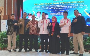 Asisten III Dinansyah, bersama Sekjen DPP PAPPRI Dwiki Dharmawan, Wakil Ketua Umum Ayu Soraya, dan Ketua DPD PAPPRI Kalsel Dino Sirajudin, usai pelantikan pengurus DPD PAPPRI Kalimantan Selatan masa bakti 2025–2030 di Mahligai Pancasila Banjarmasin.