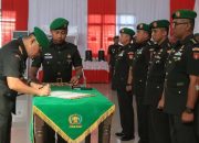 Danrem 101/Antasari Brigjen TNI Ilham Yunus menyaksikan penandatanganan naskah serah terima jabatan pejabat baru di Aula Makorem 101/Antasari, Banjarmasin.