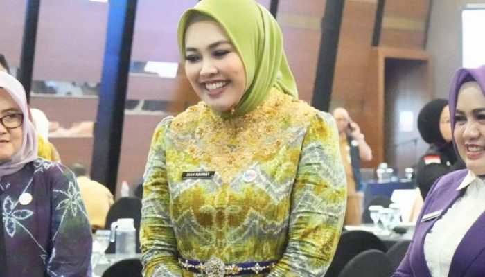 Ketua TP Posyandu Tanah Laut Hadiri Sosialisasi Kebijakan dan Implementasi Posyandu 6 Bidang SPM Kalsel 2025