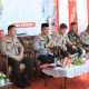 AKBP M. Rudi Hartono bersama jajaran Polresta Banjarmasin mendengarkan aspirasi warga Kuin Selatan dalam program Jumat Curhat Kapolda Kalsel.
