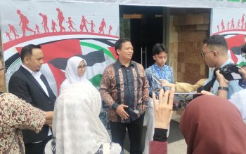 Penyerahan donasi Rp701 juta dari Syafana Islamic School kepada BAZNAS RI untuk bantuan kemanusiaan dan rekonstruksi Gaza.