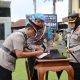 Kapolres Bantul AKBP Novita Eka Sari memimpin upacara sertijab pejabat utama dan Kapolsek di halaman Mapolres Bantul, 30 Oktober 2025.