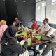 Para informan ahli Dewan Pers Kalsel berdiskusi dalam Mini FGD Survei Indeks Kemerdekaan Pers 2025 di Banjarmasin.