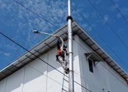 Program Balangan Terang, Dishub Pasang Puluhan Lampu Jalan Baru
