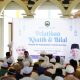Zaki Yamani membuka pelatihan peningkatan kompetensi khatib dan bilal di Masjid Agung Ziyadatul Abrar, Tanah Bumbu.