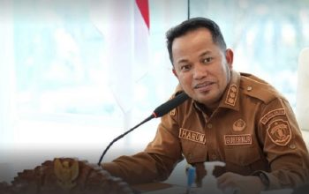 Gubernur Kalimantan Timur, Dr. H. Rudy Mas’ud (Harum), memberikan keterangan usai menerima jajaran Badan Bank Tanah di Kantor Gubernur Kaltim, Rabu (1/10/2025). Dalam kesempatan itu, ia menegaskan pentingnya pengelolaan sumber daya alam yang berkelanjutan demi kemajuan dan kesejahteraan masyarakat.
