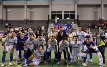 Tim Futsal Korpri Kalsel berpose usai menumbangkan Bangka Belitung 2-1 di babak 16 besar Pornas Korpri XVII di GOR Ranau, Jakabaring, Palembang, Kamis (9/10/2025).