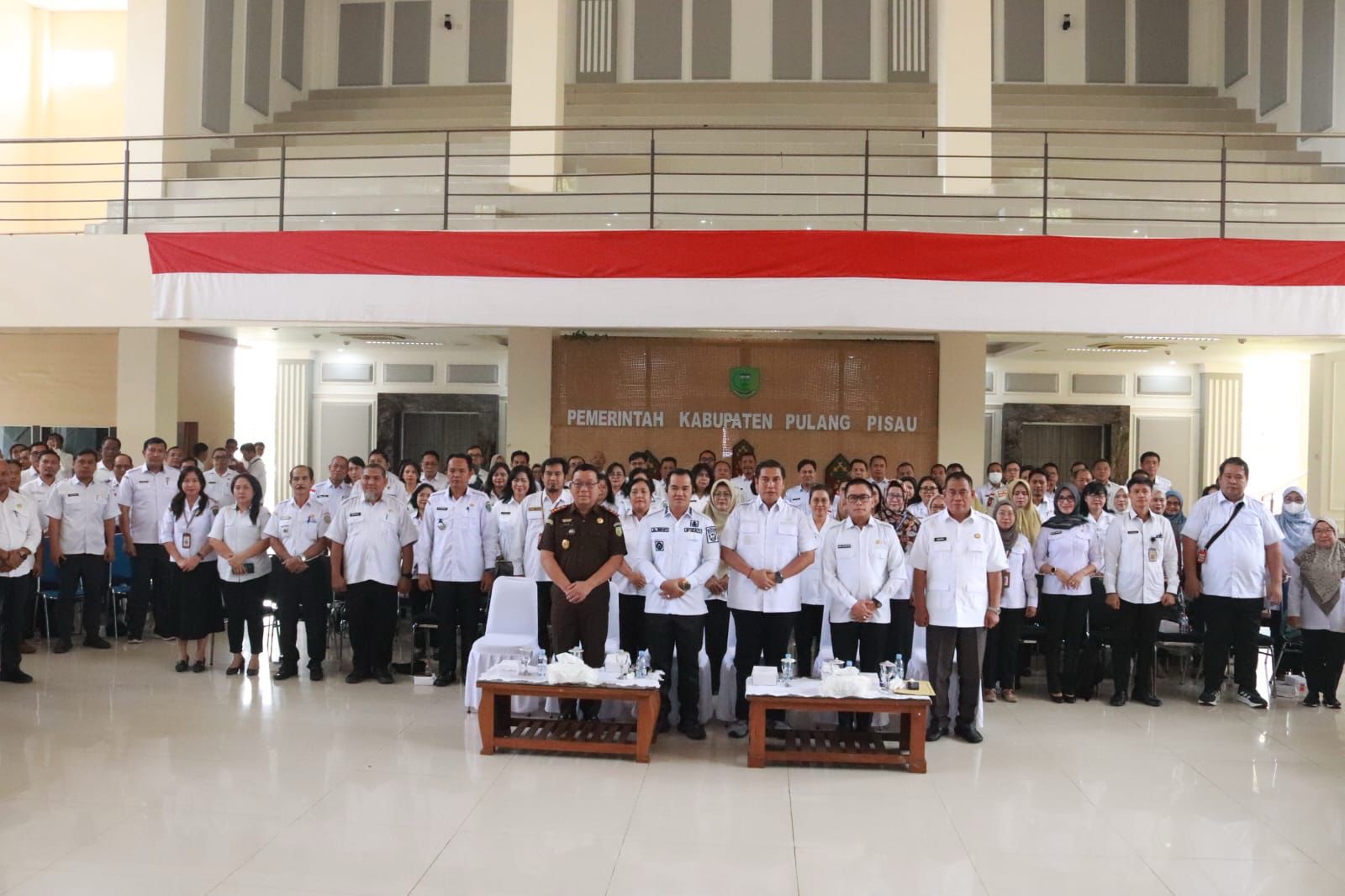 Bupati Pulang Pisau Ahmad Rifa’i membuka kegiatan Evaluasi CACT dan Sosialisasi ASN Corpu di Aula Banama Tingang.