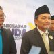 Wakil Gubernur Kalimantan Selatan Hasnuryadi Sulaiman memberikan keterangan kepada wartawan saat Wisuda XI Politeknik Hasnur di Banjarmasin.