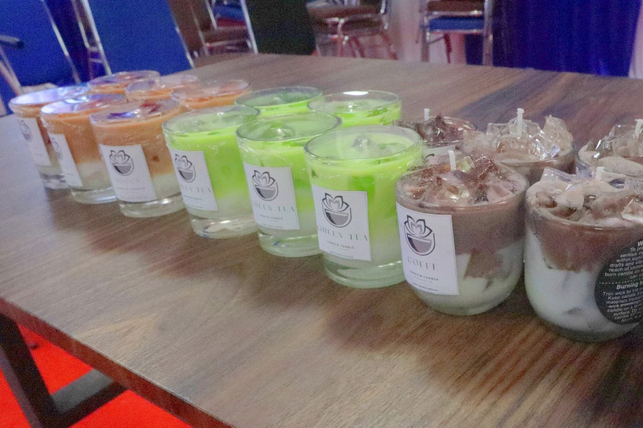 Lilin aromaterapi buatan warga binaan Lapas Batulicin sebagai hasil pelatihan pembinaan keterampilan.