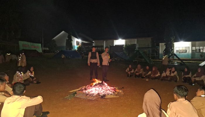 Polsek Pulau Sembilan Dampingi Perkemahan Pramuka dan Beri Edukasi Anti-Bullying