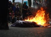 Demo Tolak KUHAP di Banjarmasin Berakhir Ricuh, Mahasiswa Kritik Keras DPRD Kalsel