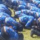 Pegawai PPPK Majalengka melakukan sujud syukur setelah resmi dilantik sebagai ASN di Lapang Gelanggang Generasi Muda.
