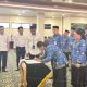 Sekda Kotabaru H. Eka Saprudin memimpin pelantikan pejabat fungsional di Aula Bamega.
